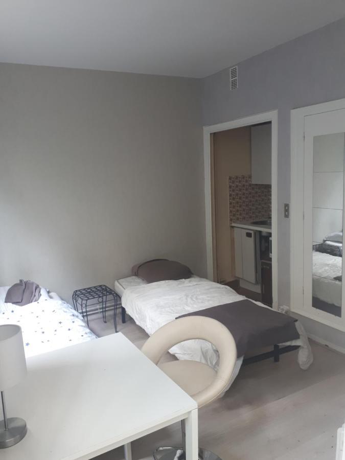 شقة باريس  في Sudio With Private Garden&2 Beds On La Muette المظهر الخارجي الصورة